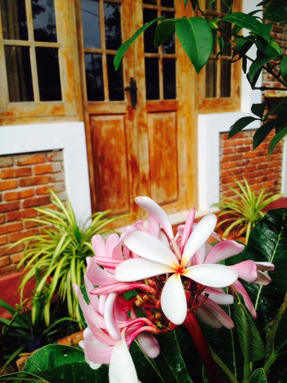 Manik Home Stay Kudapaduwa Esterno foto
